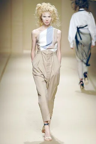Look 19